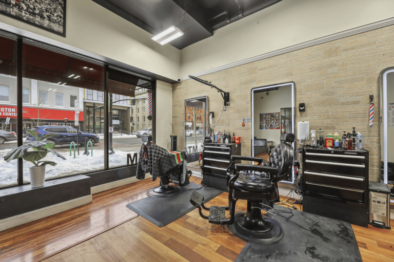 Crawford Square - 137 North St, Pittsfield, MA 01201 Barbershop